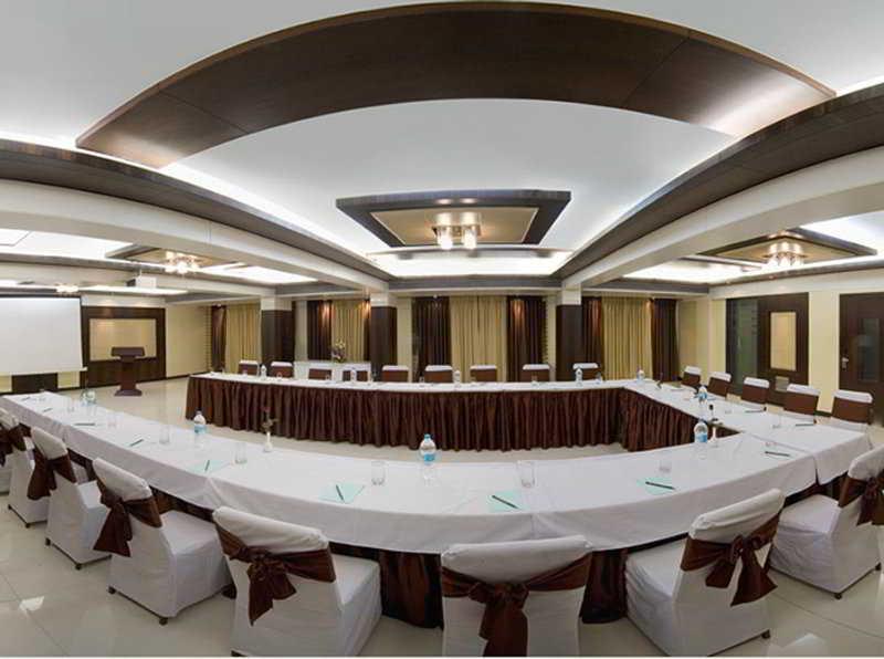 Kapila Business Hotel Pune Esterno foto