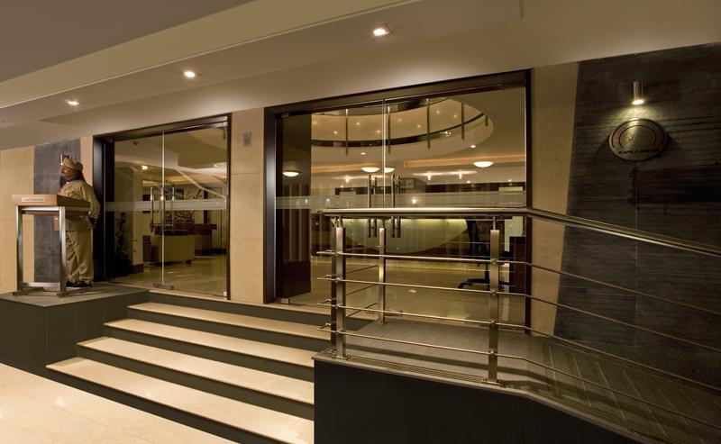 Kapila Business Hotel Pune Esterno foto