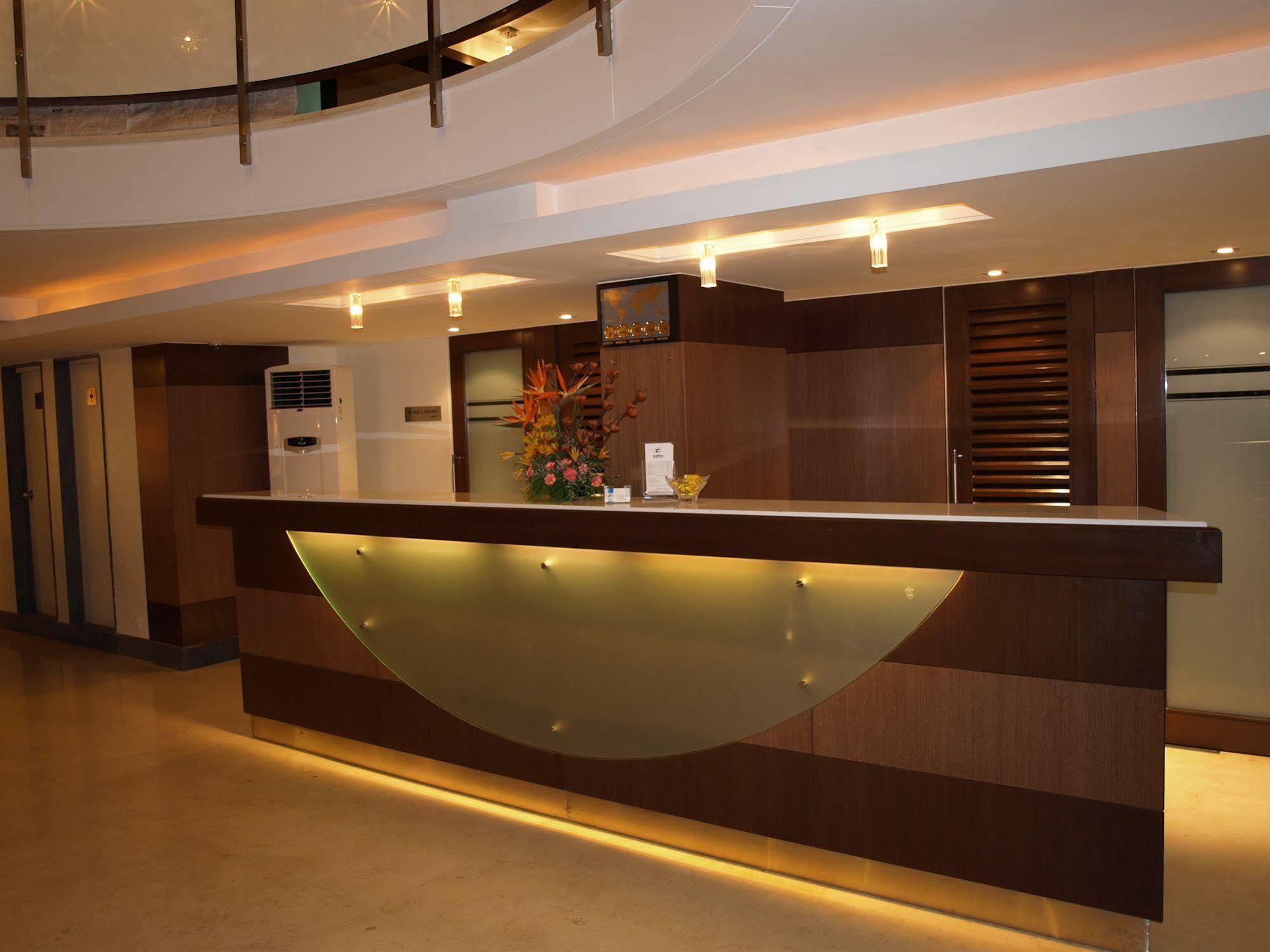 Kapila Business Hotel Pune Esterno foto